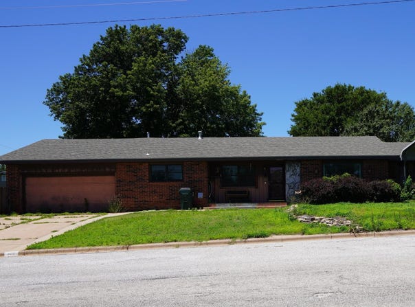 305 N Choctaw St, Hardtner, KS 67057