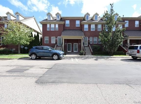 23312 Cornerstone Village Drive, Southfield, MI 48075