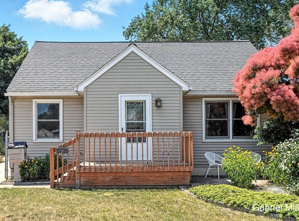 3725 Colby Avenue SW, Wyoming, MI 49509