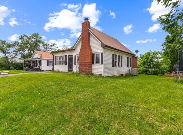 887 West Columbia Avenue, Monticello, KY 42633