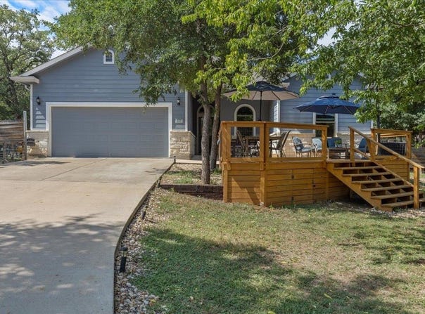 227 Kaelepulu DR, Bastrop, TX 78602