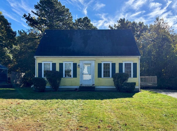 12 Sherwood Lane, Sandwich, MA 02563