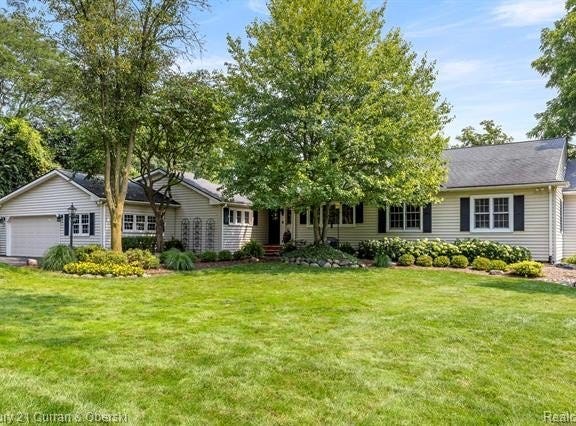 25360 Harcourt Street, Farmington Hills, MI 48336