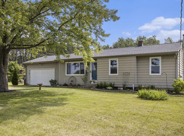 1602 McCann Road, Hastings, MI 49058