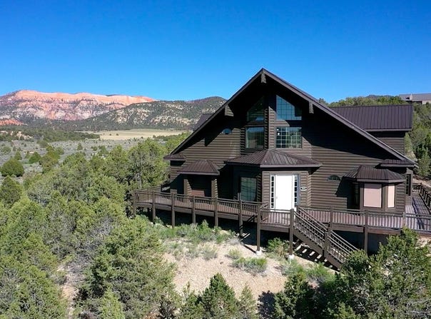 985 N Russell Rd, Hatch, UT 84735