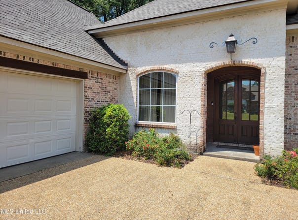506 Hazelton Drive, Madison, MS 39110