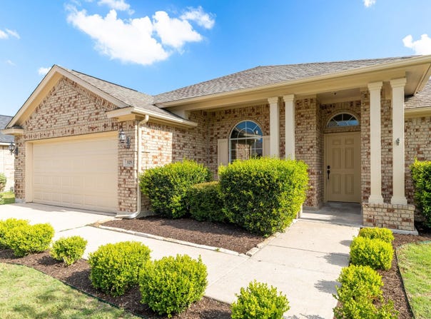 325 Swenson DR, Hutto, TX 78634