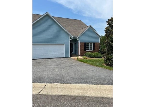 375 Hollybrook Drive, Bermuda Run, NC 27006