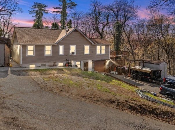 406 Pine Brook Rd, Lincoln Park Boro, NJ 07035-1803