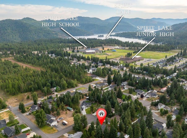 5457 Corky Ct, Spirit Lake, ID 83869