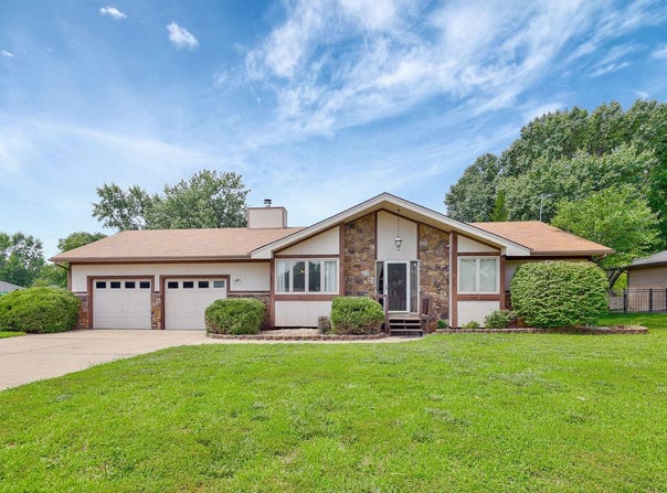 1603 N Stony Point St, Wichita, KS 67212