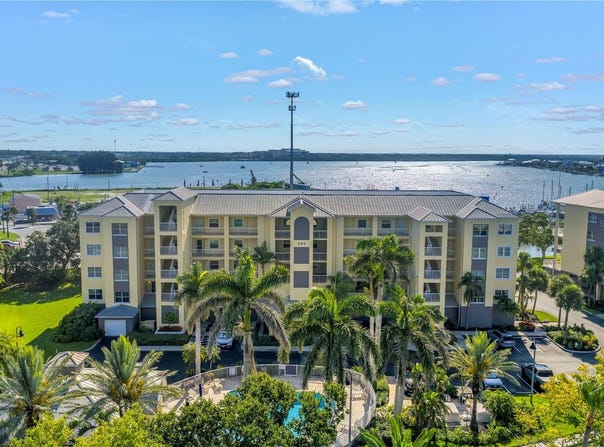 423 150TH AVENUE, MADEIRA BEACH, FL 33708
