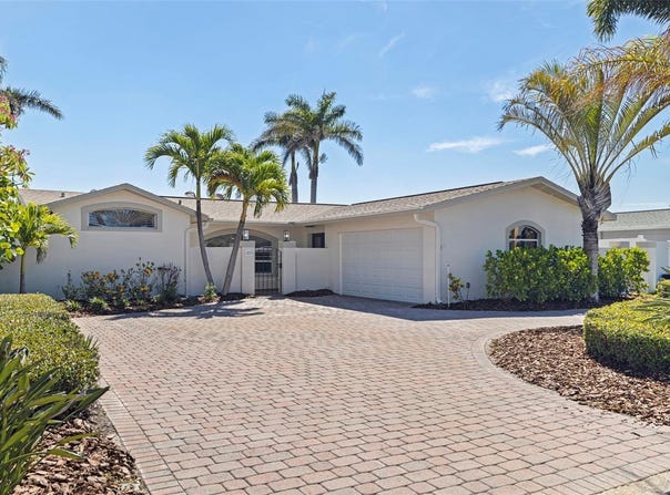 11225 4TH STREET E, TREASURE ISLAND, FL 33706