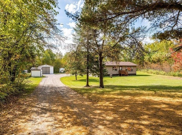 2502 Moorhead Rd, Cloquet, MN 55720
