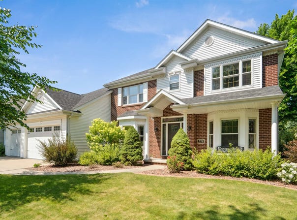 228 E THORNBROOK Lane, APPLETON, WI 54913