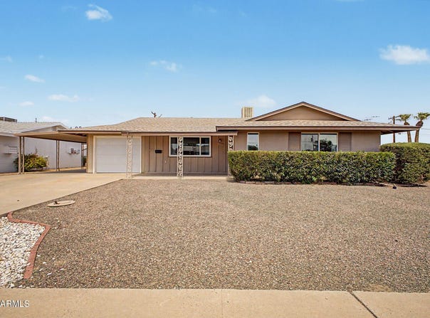 10002 W DESERT HILLS Drive, Sun City, AZ 85351
