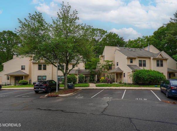 104 Deerfoot Way, Jackson, NJ 08527