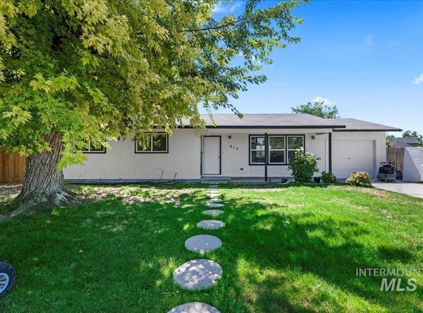 615 Canyon Ave, Wilder, ID 83676