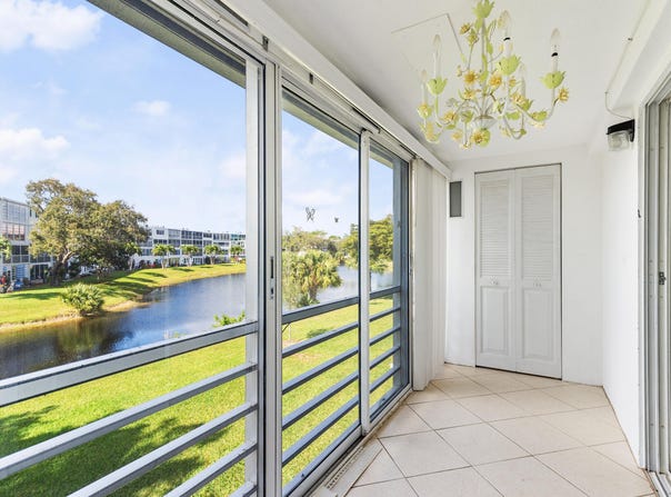 97 Oakridge H, Deerfield Beach, FL 33442