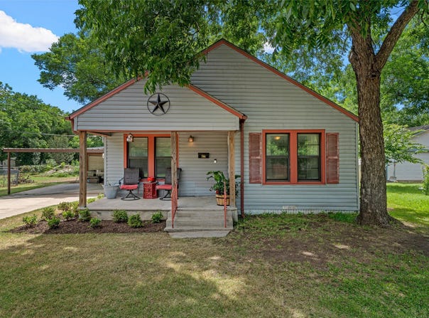 704 S Marable Street, West, TX 76691