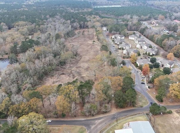 2600 Old Amy Rd., LAUREL, MS 39440