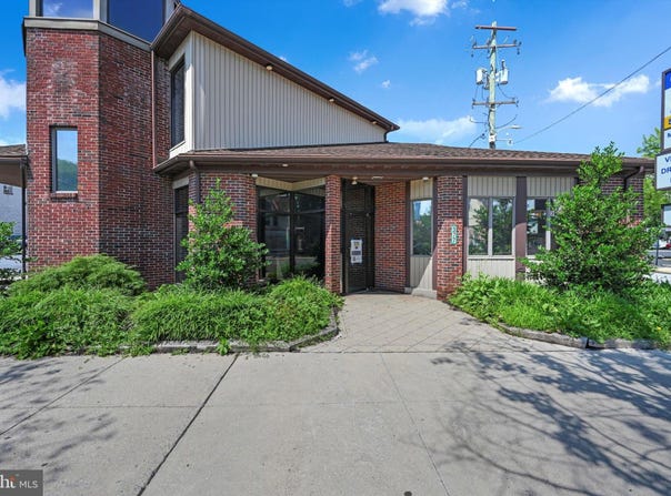 377 E HIGH STREET, POTTSTOWN, PA 19464