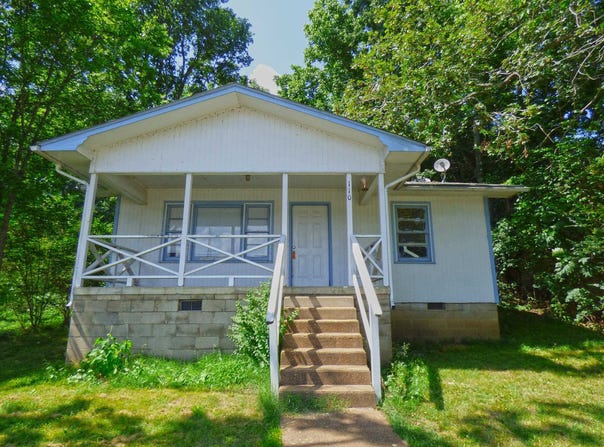 110 E First Street, Hardy, AR 72542
