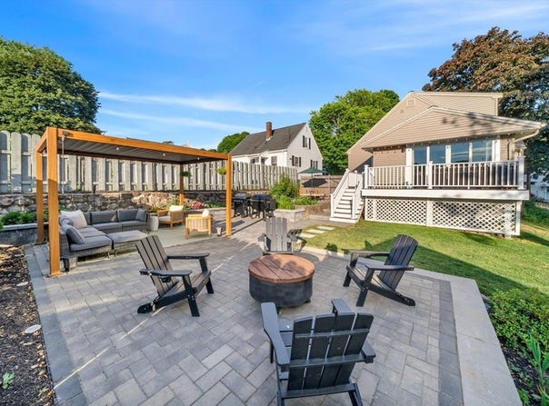 37 Hillcrest Ave, Beverly, MA 01915