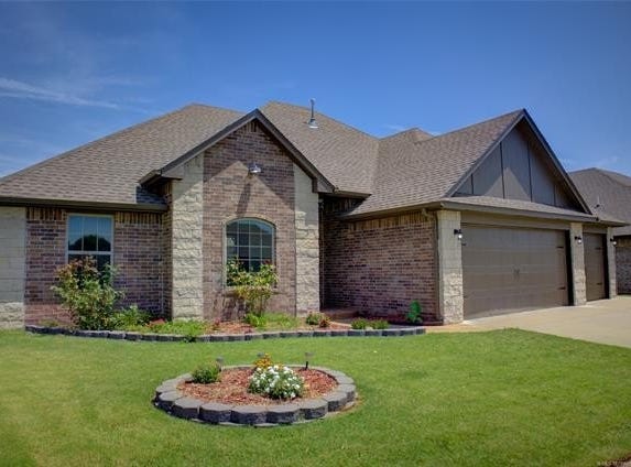 11749 SW 22nd Terrace, Yukon, OK 73099