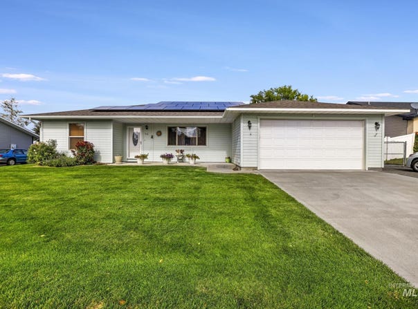 916 17th Ave E, Jerome, ID 83338