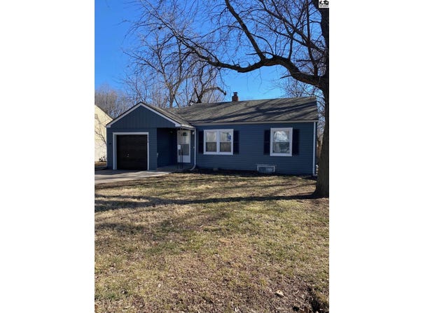 2476 S Mead St, Wichita, KS 67216
