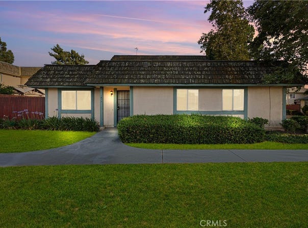 1477 Clemson Way Way, Riverside, CA 92507