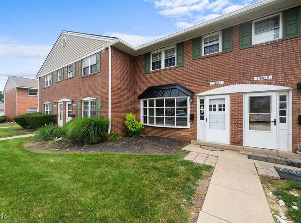 31602 N Marginal Road unit: C, Eastlake, OH 44095