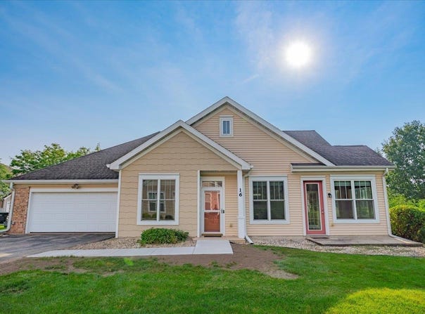 15 Corner Stone Way, Fitchburg, WI 53711