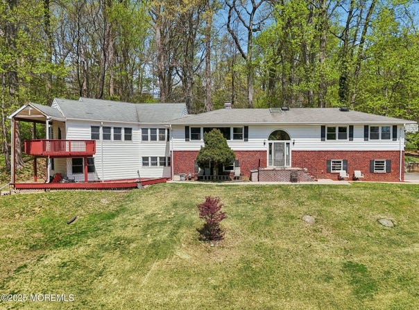 66 Southview Terrace N, Middletown, NJ 07748