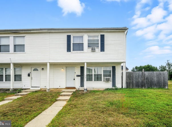 7 LEHIGH COURT, SICKLERVILLE, NJ 08081