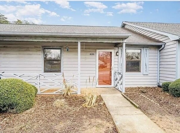 1620 Windsong Ct Court, Winston-Salem, NC 27127