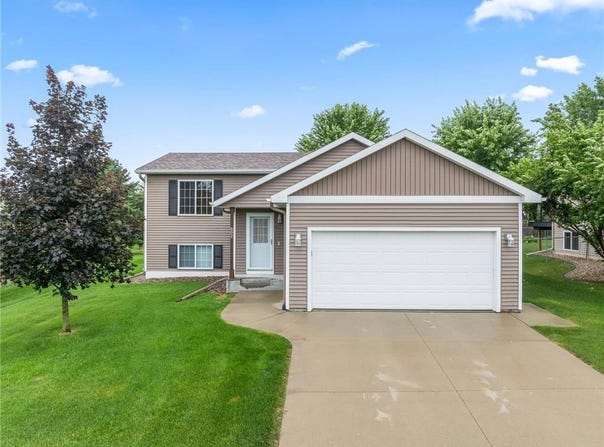 602 8th Street NE, Kasson, MN 55944