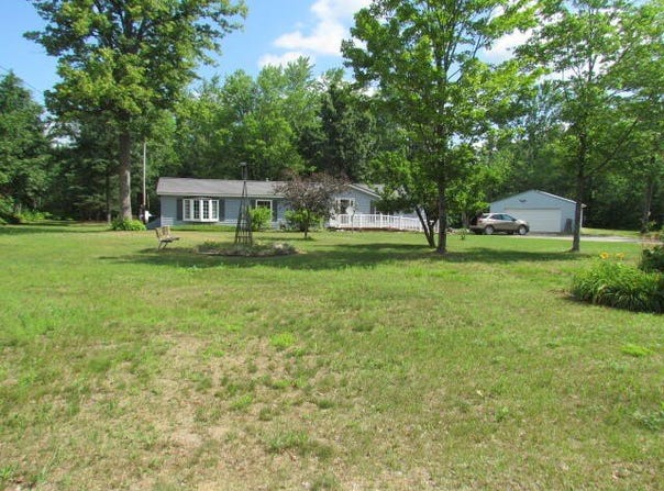 15520 Greasy Creek Road, Atlanta, MI 49709