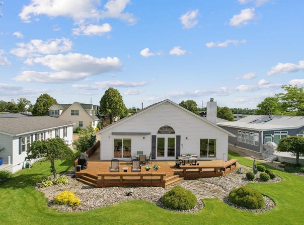 6485 E Harbor Road, Marblehead, OH 43440