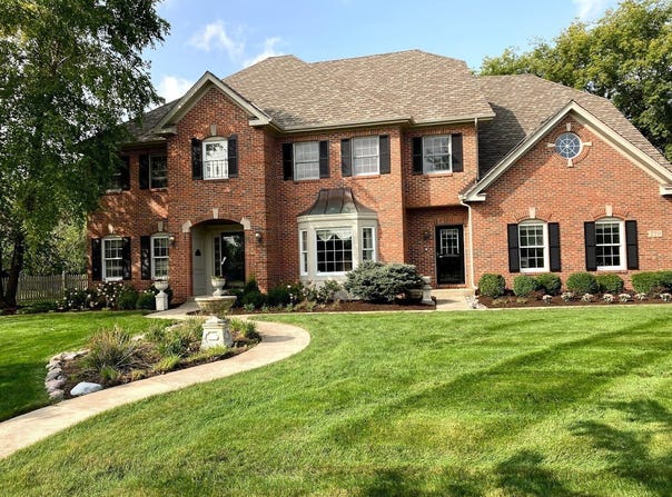 210 Persimmon Drive, St. Charles, IL 60174