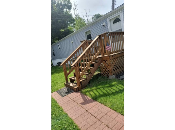 38 Feller Court, Poughkeepsie, NY 12603