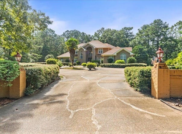 1025 Michael Drive, McComb, MS 39648