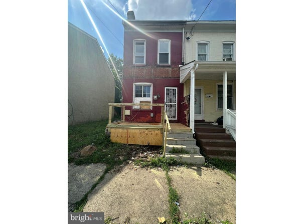 639 N WILLOW STREET, TRENTON, NJ 08618