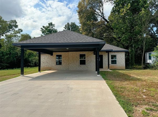 1108 E 8 Street, Mount Pleasant, TX 75455