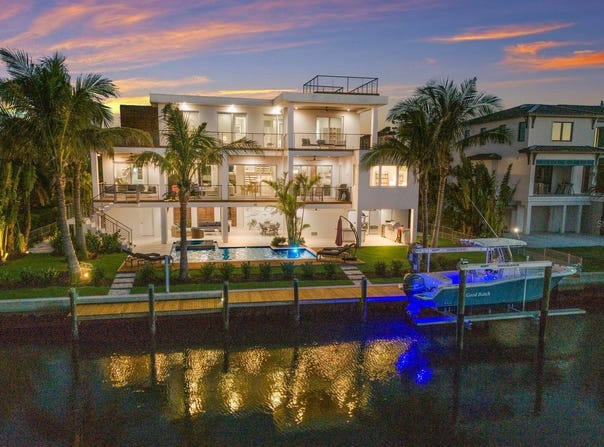 581 KINGFISHER LANE, LONGBOAT KEY, FL 34228