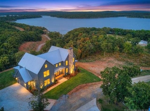 295 Falcon Tree Loop, Eufaula, OK 74432