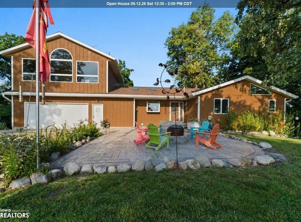 24079 670th Avenue, Nevada, IA 50201