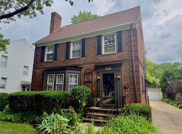 2337 Charney Road, University Heights, OH 44118