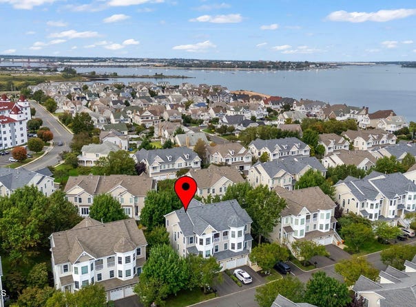 67 S Shore Drive, South Amboy, NJ 08879